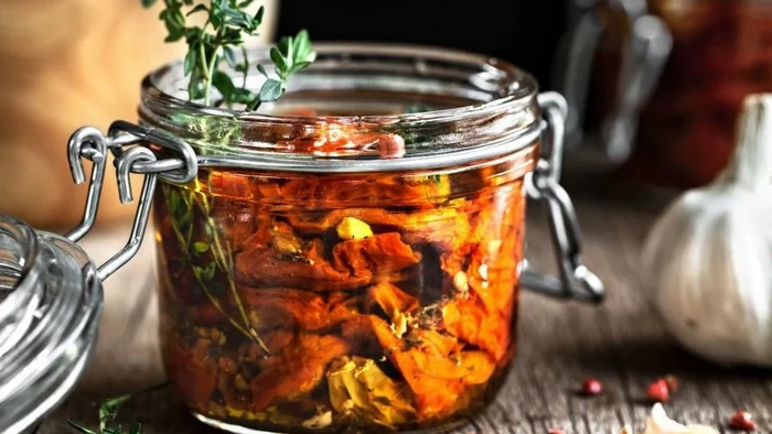 Вяленые томаты: рецепт вкусной закуски Вяленые томаты: рецепт вкусной закуски