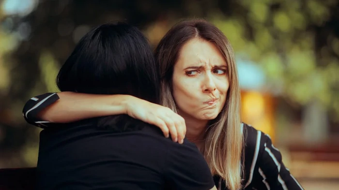 Как понять, что ты общаешься с неискренним человеком: 10 признаков Как понять, что ты общаешься с неискренним человеком: 10 признаков