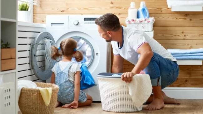 5 причин, почему после стирки остается неприятный запах, и как с этим бороться