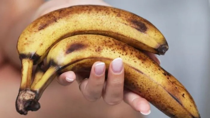 Можно ли есть коричневые бананы, а когда их лучше выкинуть: советы врача Можно ли есть коричневые бананы, а когда их лучше выкинуть: советы врача