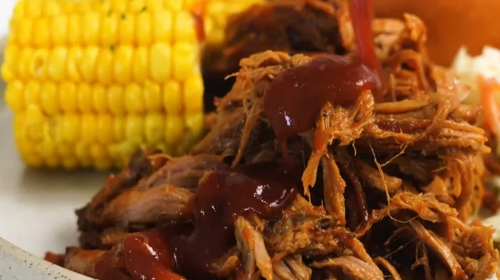 Тушеная свинина по-азиатски в горшочке: оптимальный способ приготовить мясо Тушеная свинина по-азиатски в горшочке: оптимальный способ приготовить мясо