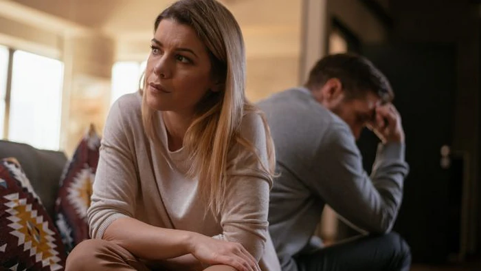 Как понять, что мужчина вас больше не любит: 7 сигналов