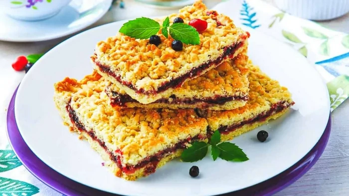 Тертое печенье с вареньем: простой и вкусный рецепт Тертое печенье с вареньем: простой и вкусный рецепт