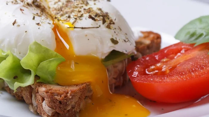 Как приготовить яйца по-флорентийски: рецепт «королевского» завтрака Как приготовить яйца по-флорентийски: рецепт «королевского» завтрака