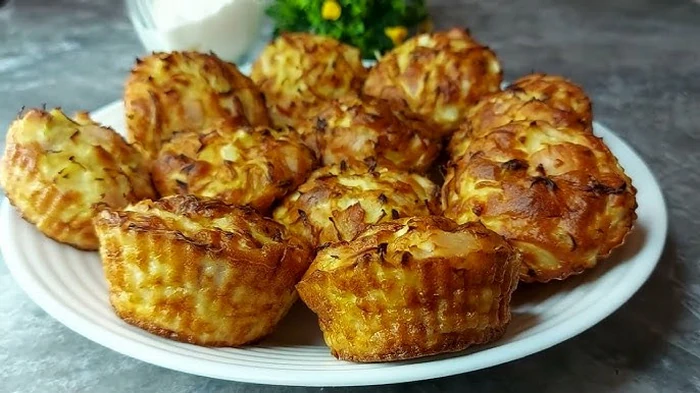 Рецепт капустных кексов с колбасой