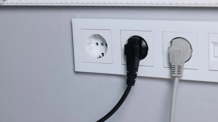 Названы 4 прибора, которые нужно отключать от сети после каждого использования Названы 4 прибора, которые нужно отключать от сети после каждого использования