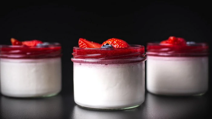 Йогурт в домашних условиях: простой и полезный рецепт