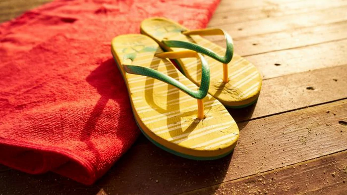 7 видов обуви, которые больше вредят ногам: в списке есть шлепанцы