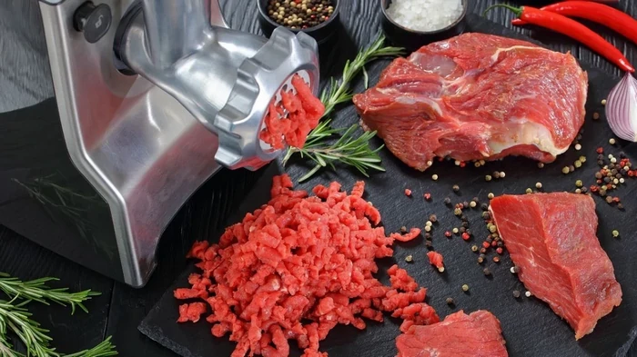 Почему нежелательно жарить котлеты из фарша, который вы только что приготовили Почему нежелательно жарить котлеты из фарша, который вы только что приготовили