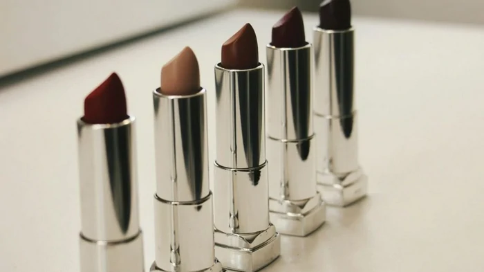 Как правильно подобрать помаду: визажистка поделилась секретами Как правильно подобрать помаду: визажистка поделилась секретами