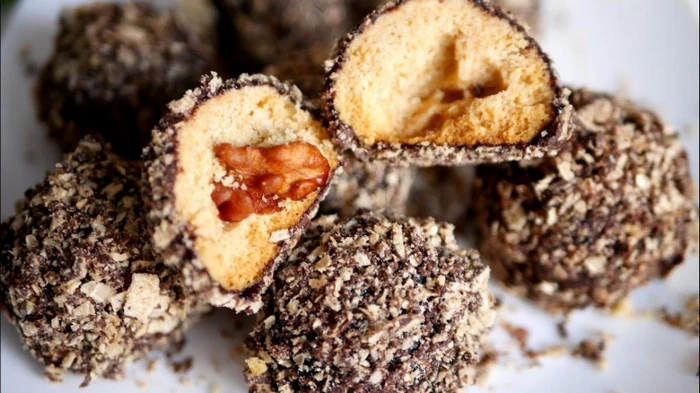 Забытое легендарное пирожное «Ежики»: готовим на вареных желтках Забытое легендарное пирожное «Ежики»: готовим на вареных желтках