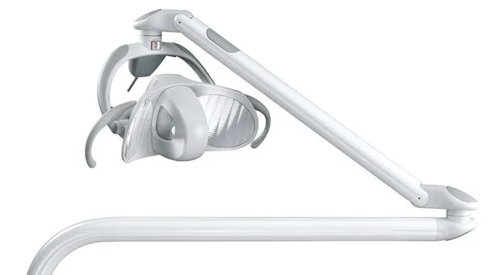 Операційна лампа для стоматолога: як вибрати якісне освітлення для точних маніпуляцій