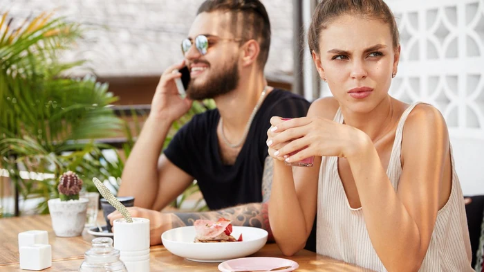 Как избежать провала на первом свидании: психолог назвал 3 ключевые ошибки Как избежать провала на первом свидании: психолог назвал 3 ключевые ошибки