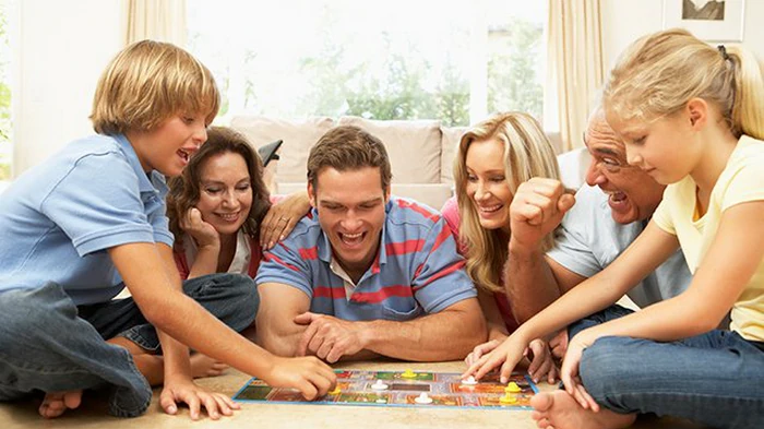 Детские настольные игры: как совместить веселье и развитие без лекций и нотаций