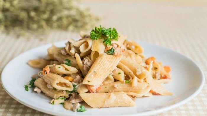 Невероятно вкусная паста с тунцом за 15 минут: идеальный рецепт для занятых