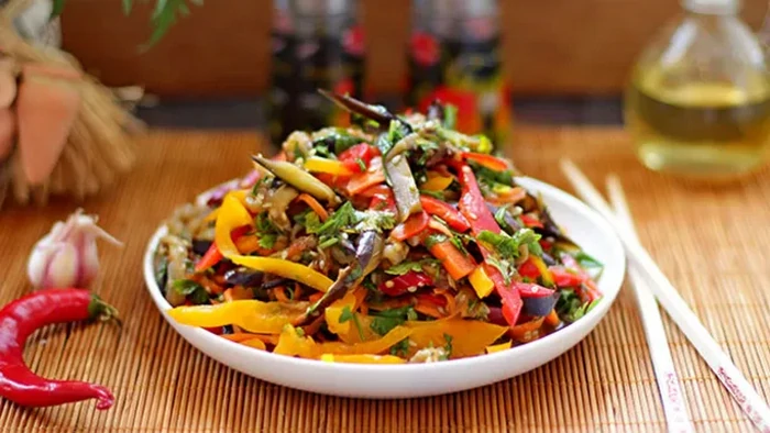Салат с баклажанами и морковью по-корейски: интересный рецепт