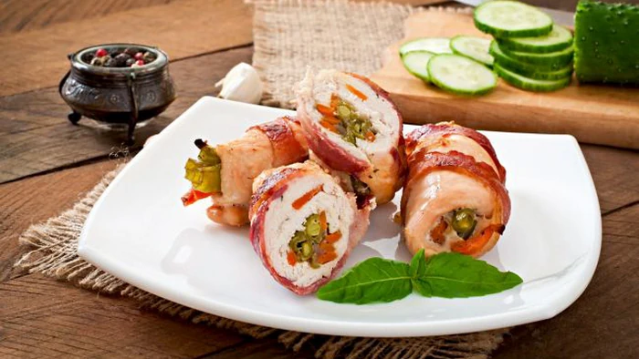 Сочные мясные рулетики в пикантном соусе: добавки будут просить все