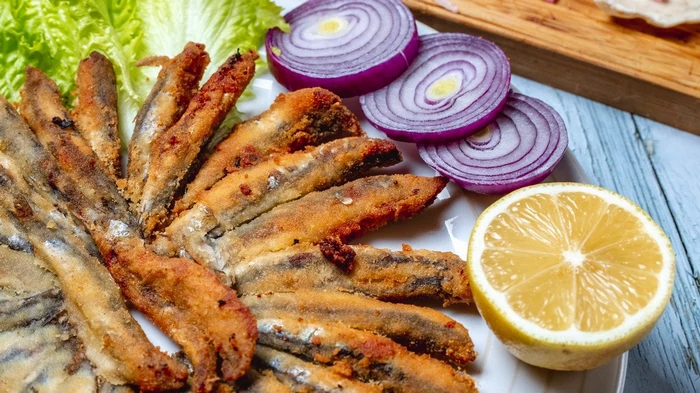 Как пожарить мойву, чтобы не было неприятного запаха: секретный трюк профессиональных поваров