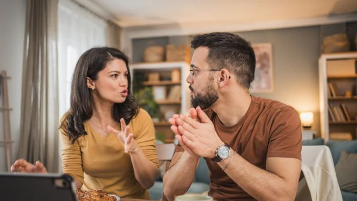 Когда ваше «извини» не нужно: психологи назвали 7 самых частых ситуаций