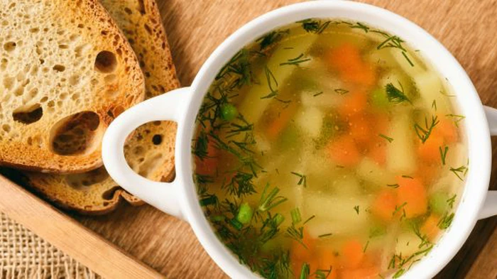 Классический куриный суп с «секретной» специей: с этой приправой намного вкуснее Классический куриный суп с «секретной» специей: с этой приправой намного вкуснее