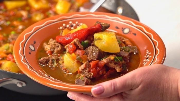 Закарпатский бограч: рецепт сытного украинского блюда