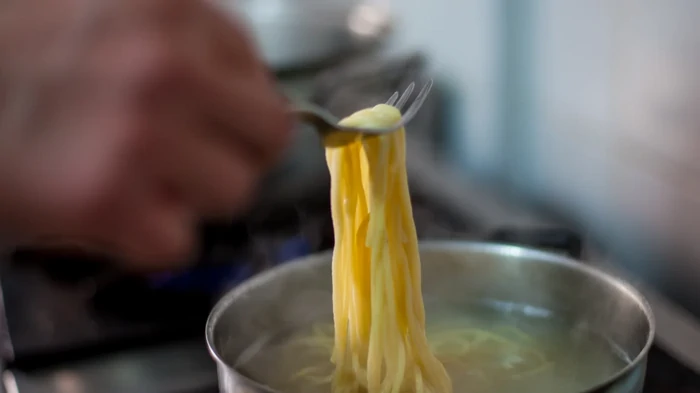 Не добавляйте растительное масло в макароны: как варить, чтобы они не слипались и были вкусными