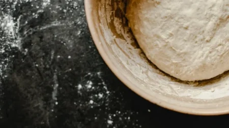 3 профессиональных лайфхака от шефа, которые сделают вашу выпечку идеальной к Пасхе