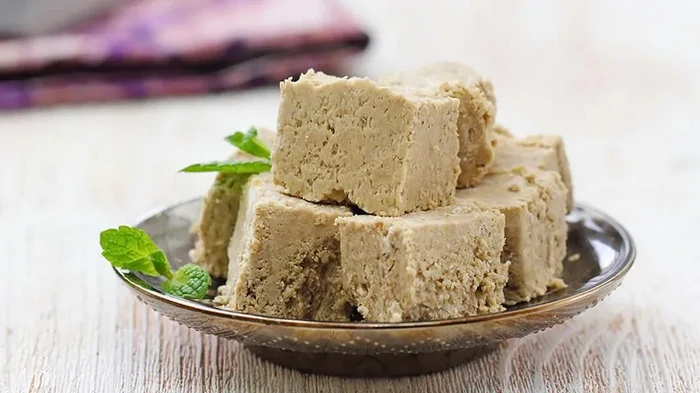 Воздушная рассыпчатая халва из семечек, как в СССР: найден «тот самый» рецепт