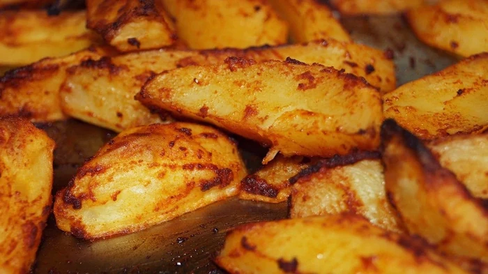 Секрет хрустящего картофеля, о котором молчат: больше не пригорает и не разлазится