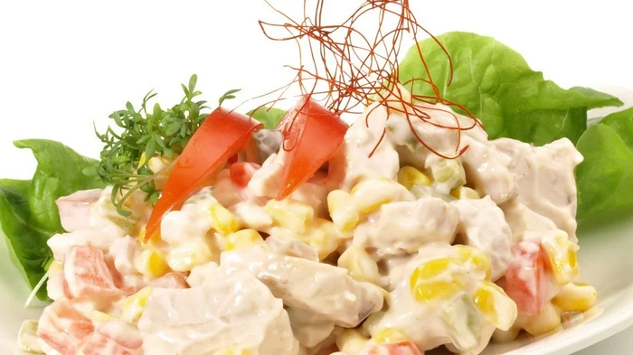 Рецепт салата с ветчиной болгарским перцем сыром и оливками Рецепт салата с ветчиной болгарским перцем сыром и оливками